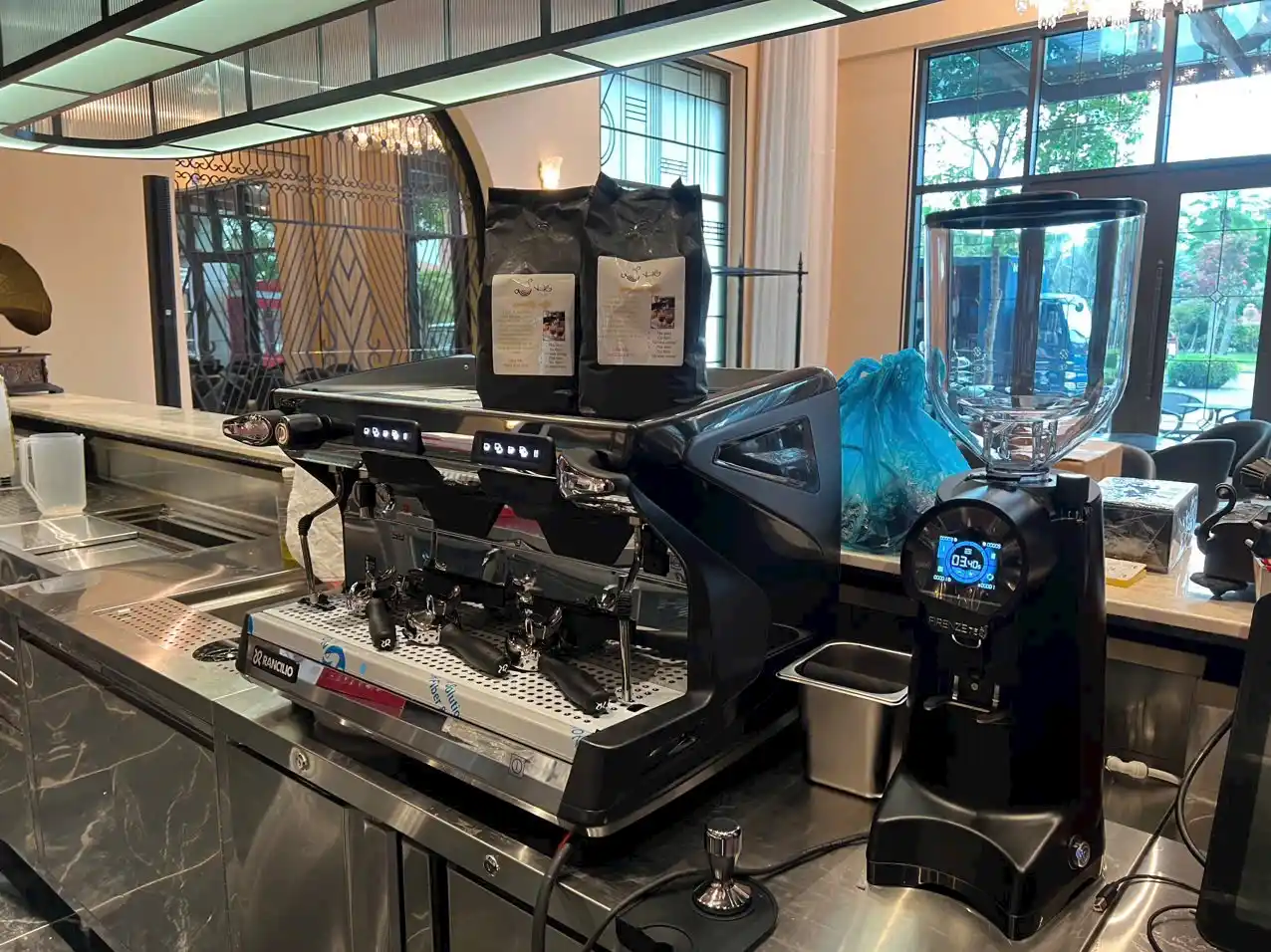 Thuê máy pha cà phê Ý cao cấp Wega BFC Rancilio