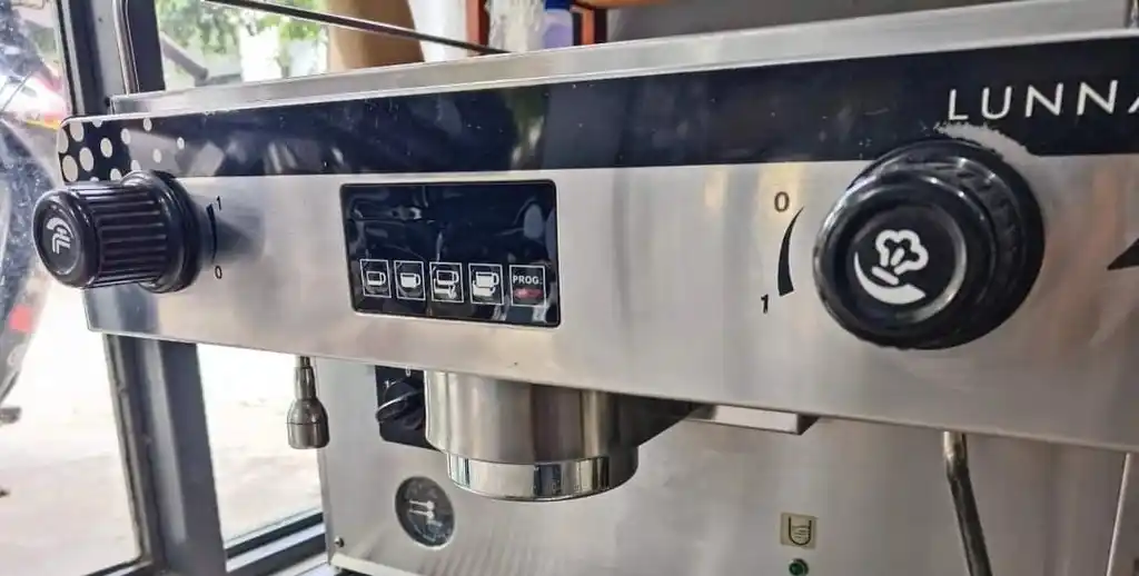 Wega Lunna A1 – phím định lượng